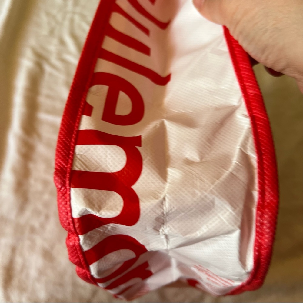 Lululemon red and white bag - Picture 7 of 9